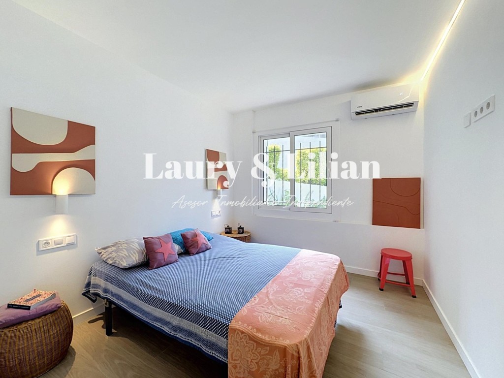 Apartamento de 2 dormitorios totalmente reformado, con aparc - foto 11