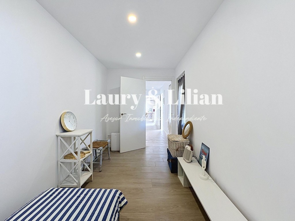 Apartamento de 2 dormitorios totalmente reformado, con aparc - foto 18