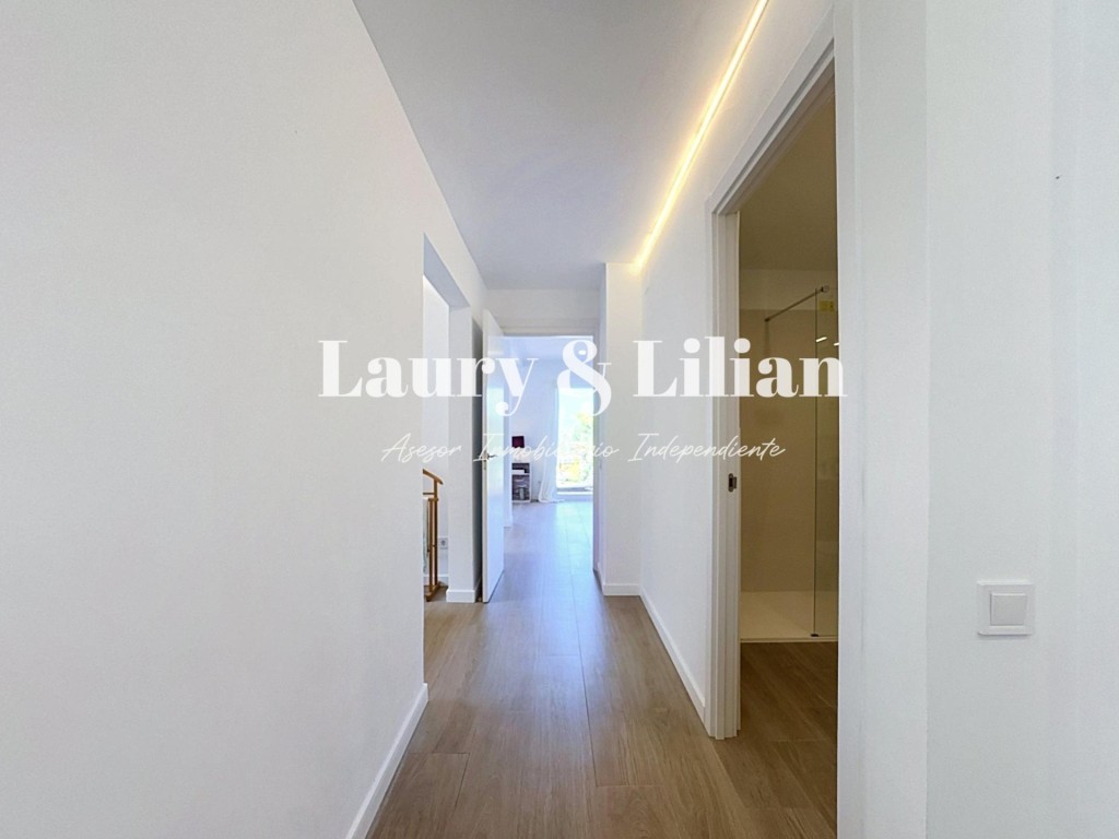 Apartamento de 2 dormitorios totalmente reformado, con aparc - foto 10