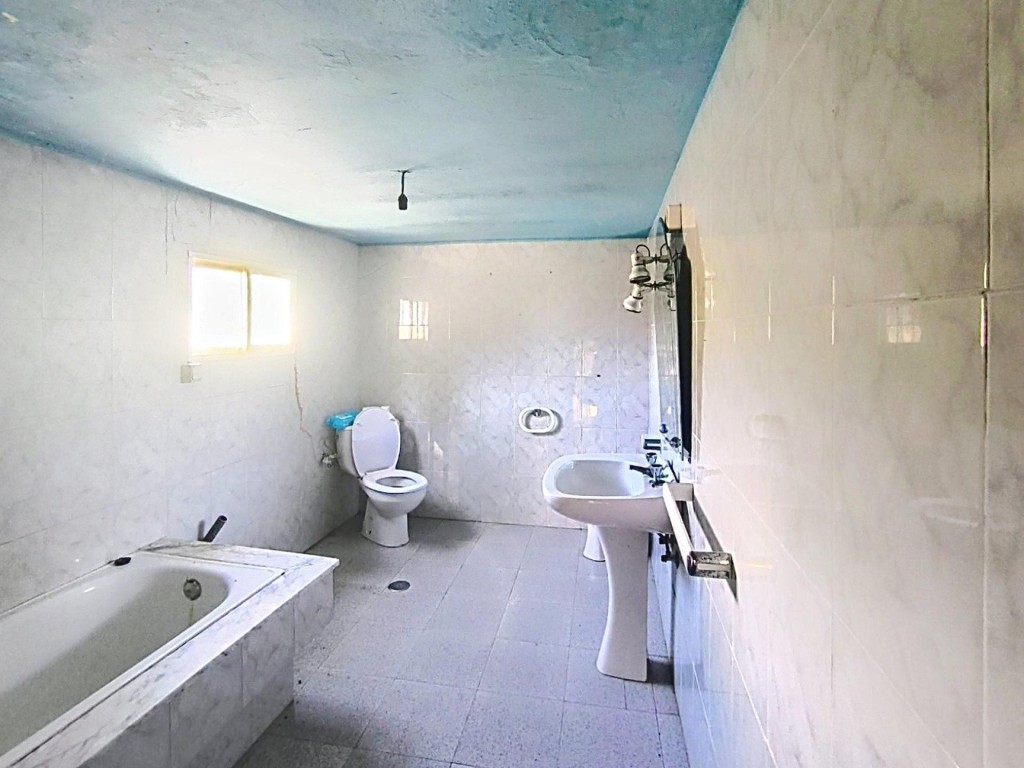 Casa para restaurar con huerta cerca de la playa de As Furna - foto 8