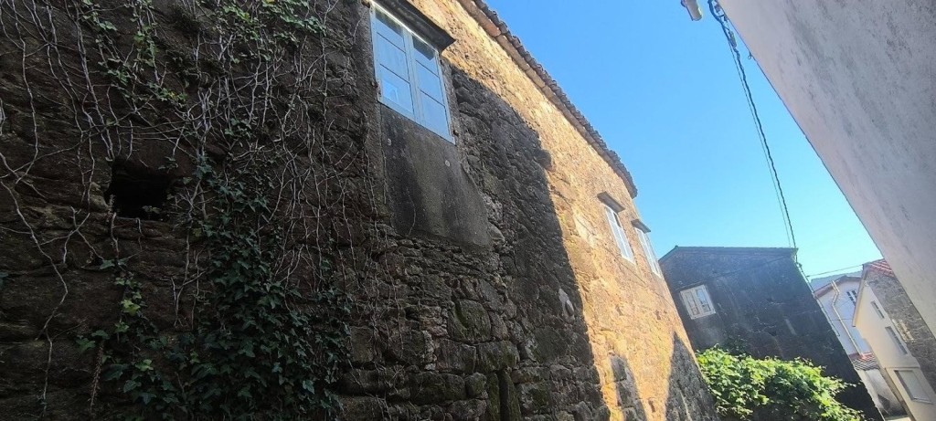 Casa de piedra con potencial a precio increíble - foto 6