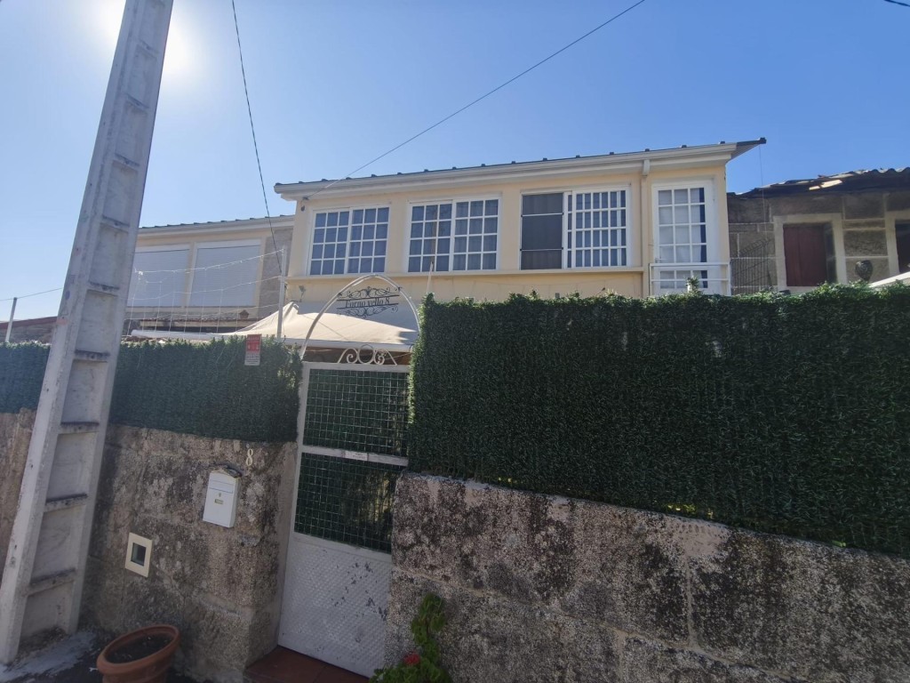 Casa de piedra con piscina y encanto en O Carballiño - foto 3