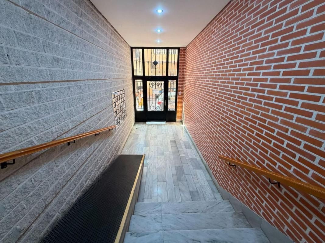 Apartamento 3 habitaciones 114m² en venta - Estacion de auto - foto 2