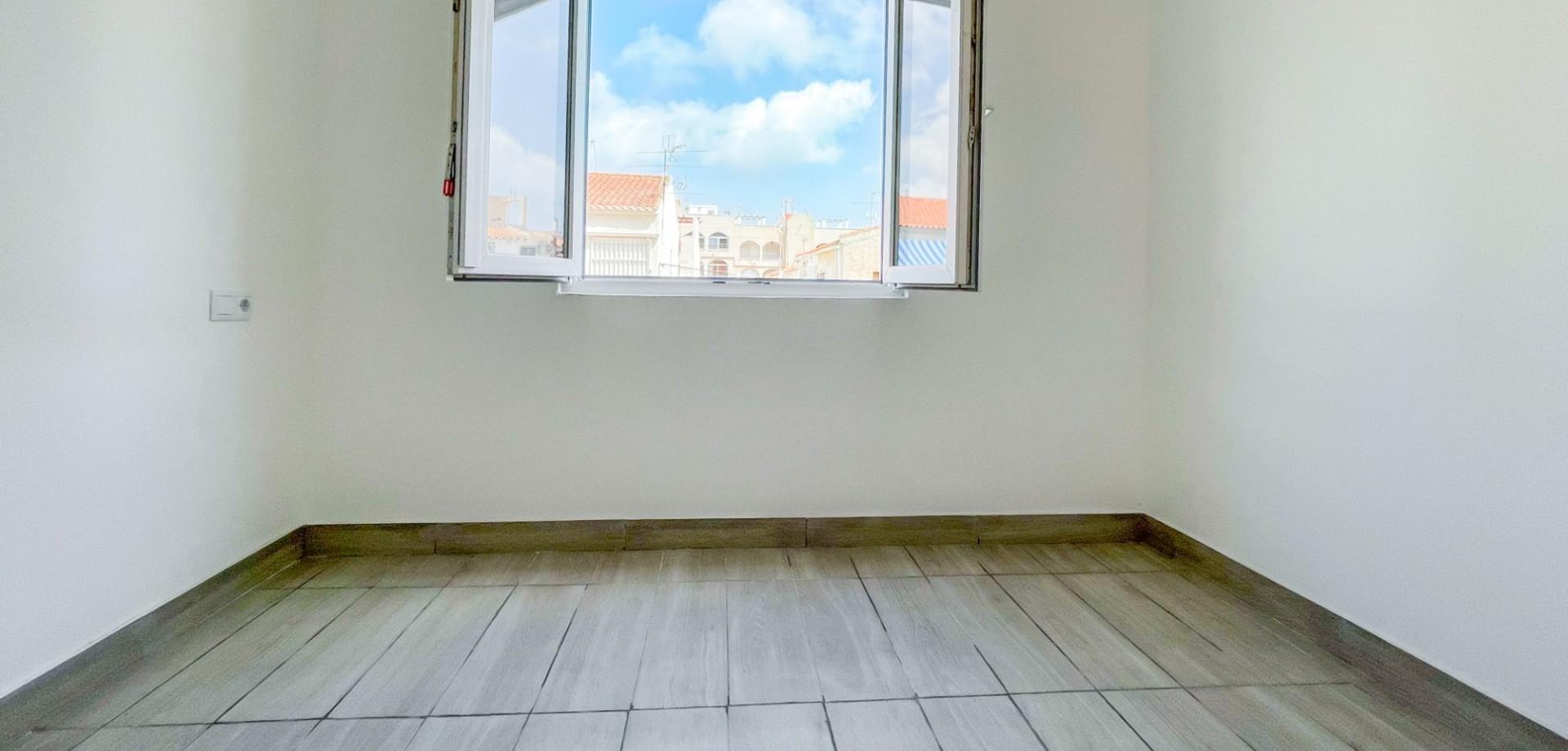 Apartamento 2 habitaciones 68m² en venta - Estacion de autob - foto 7