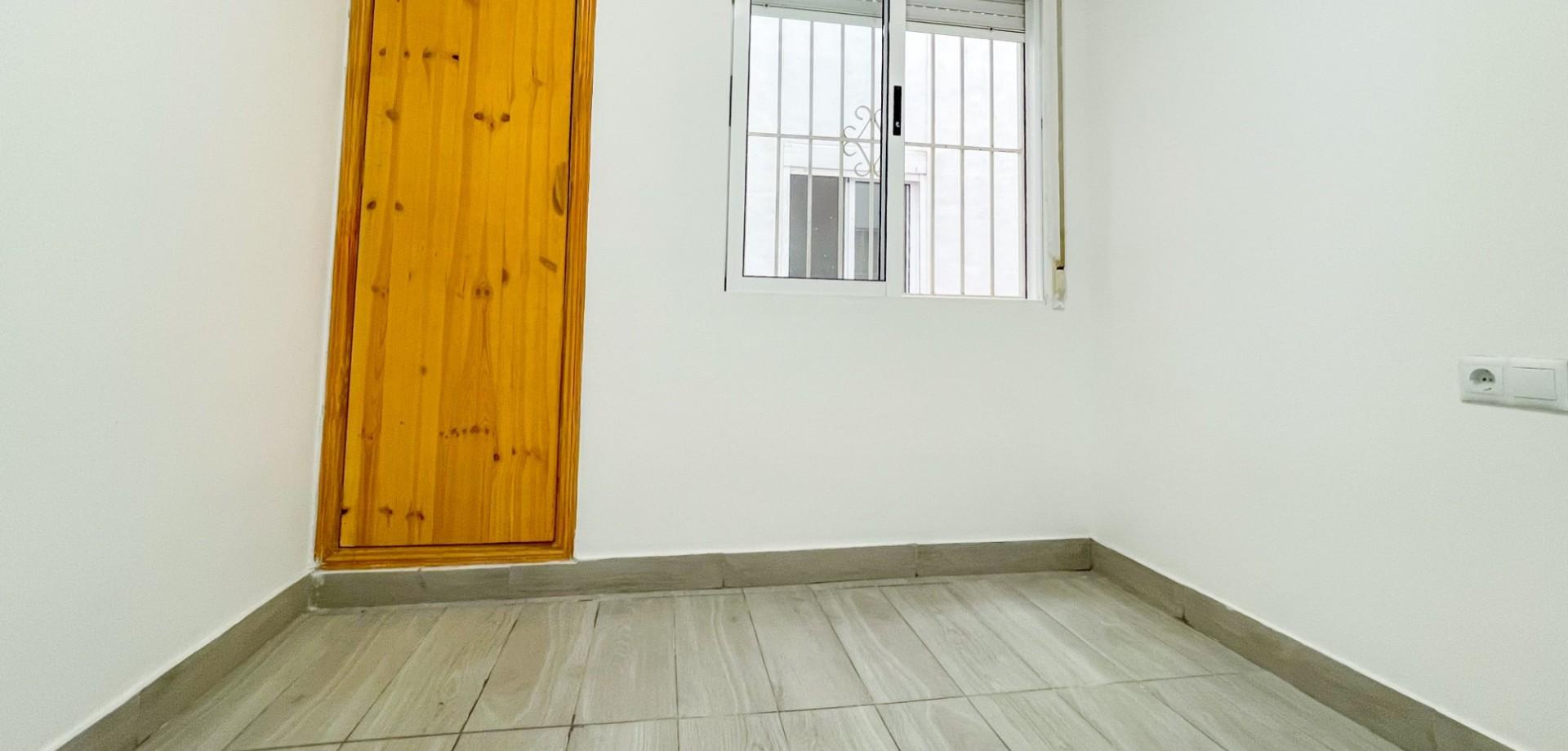 Apartamento 2 habitaciones 68m² en venta - Estacion de autob - foto 9