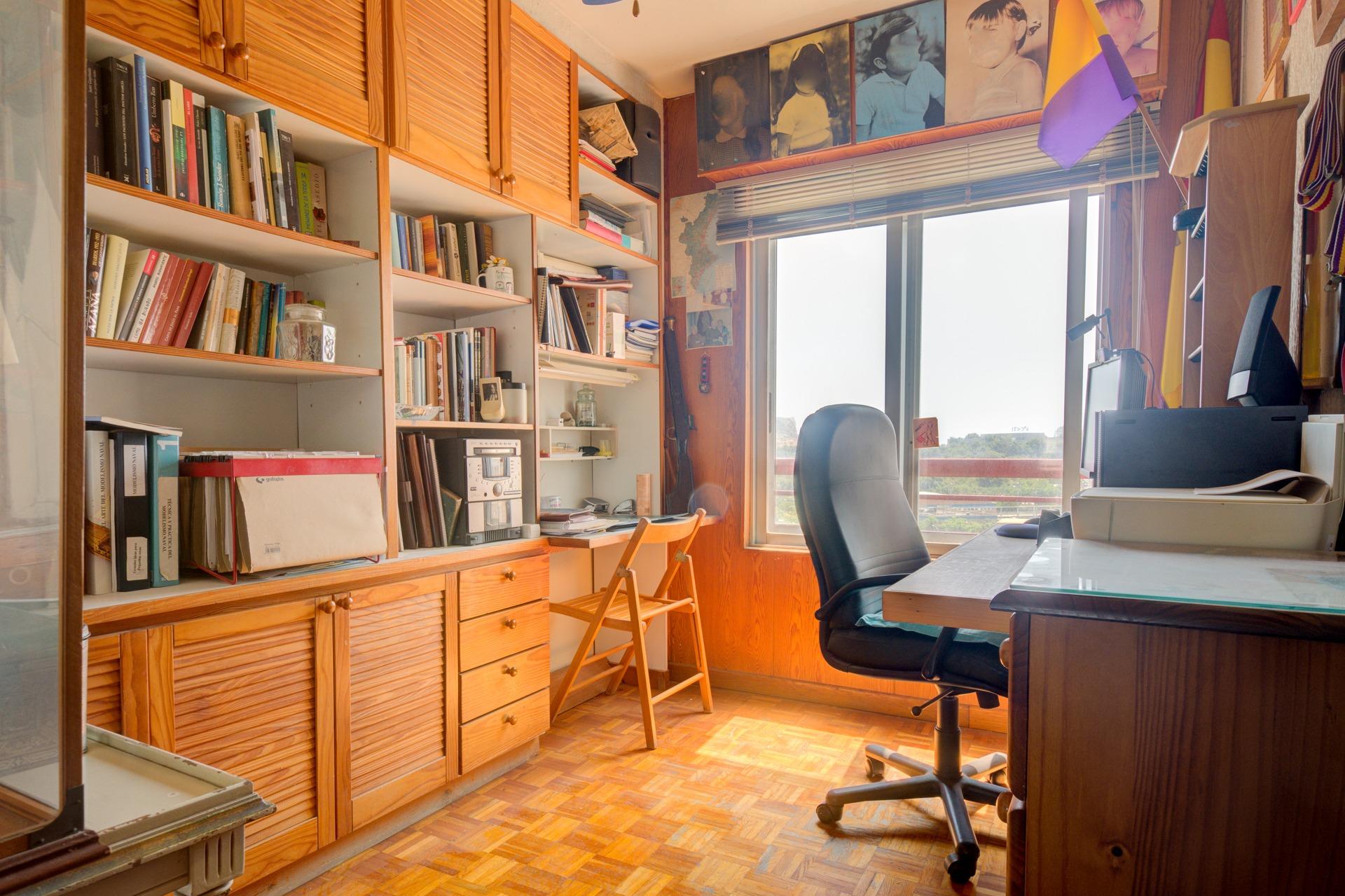 Piso para reformar de 4 habitaciones y con urbanización en S - foto 22