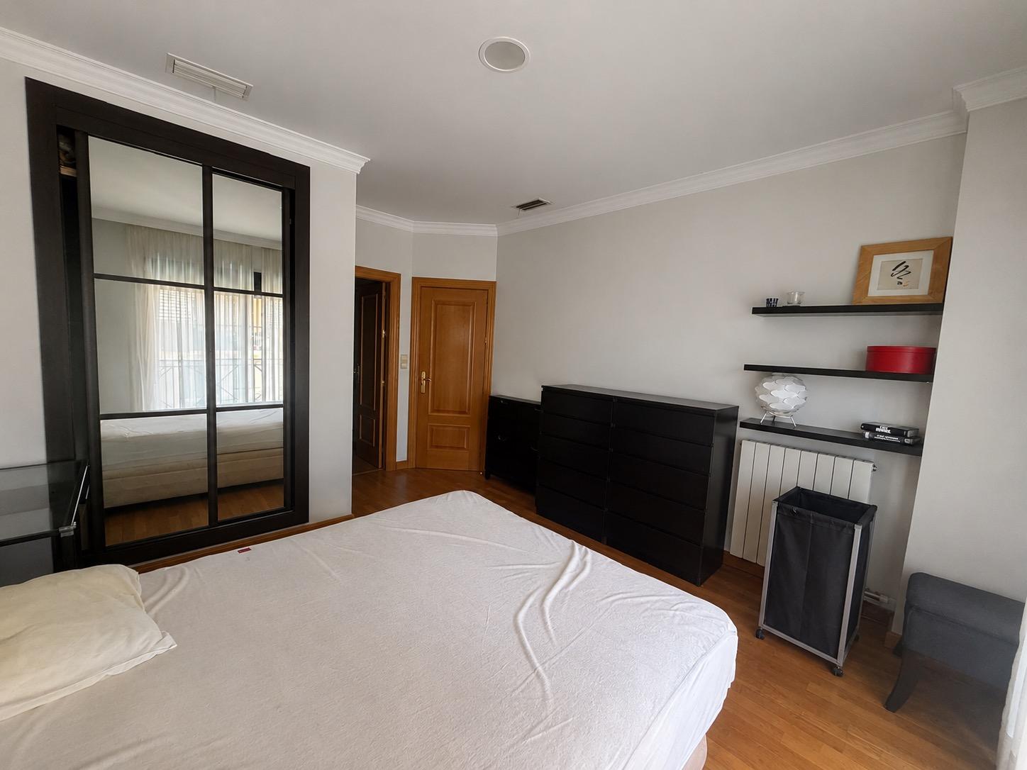 ¡Vive en una de las mejores zonas de Granada! Piso reformado - foto 11