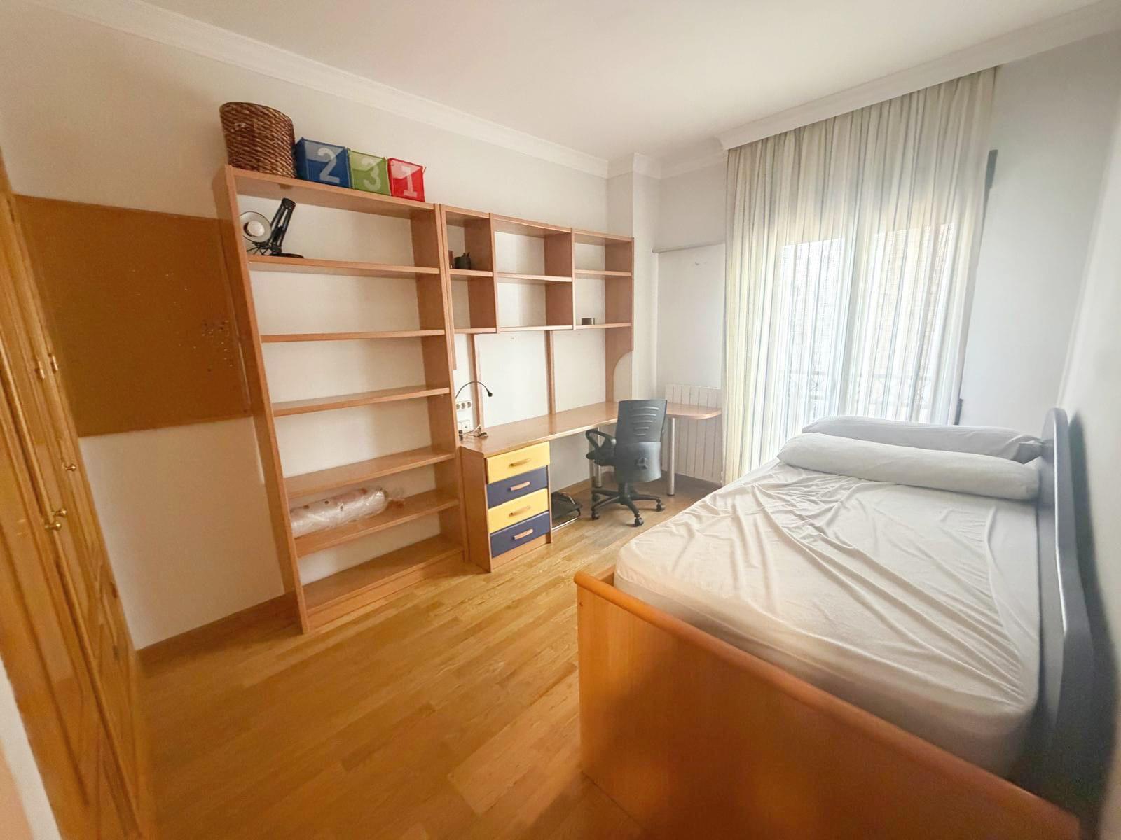 ¡Vive en una de las mejores zonas de Granada! Piso reformado - foto 13