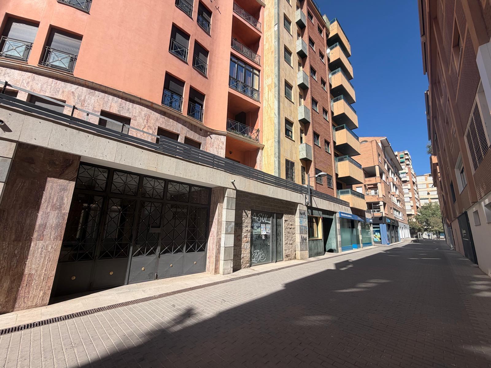 ¡Vive en una de las mejores zonas de Granada! Piso reformado - foto 17