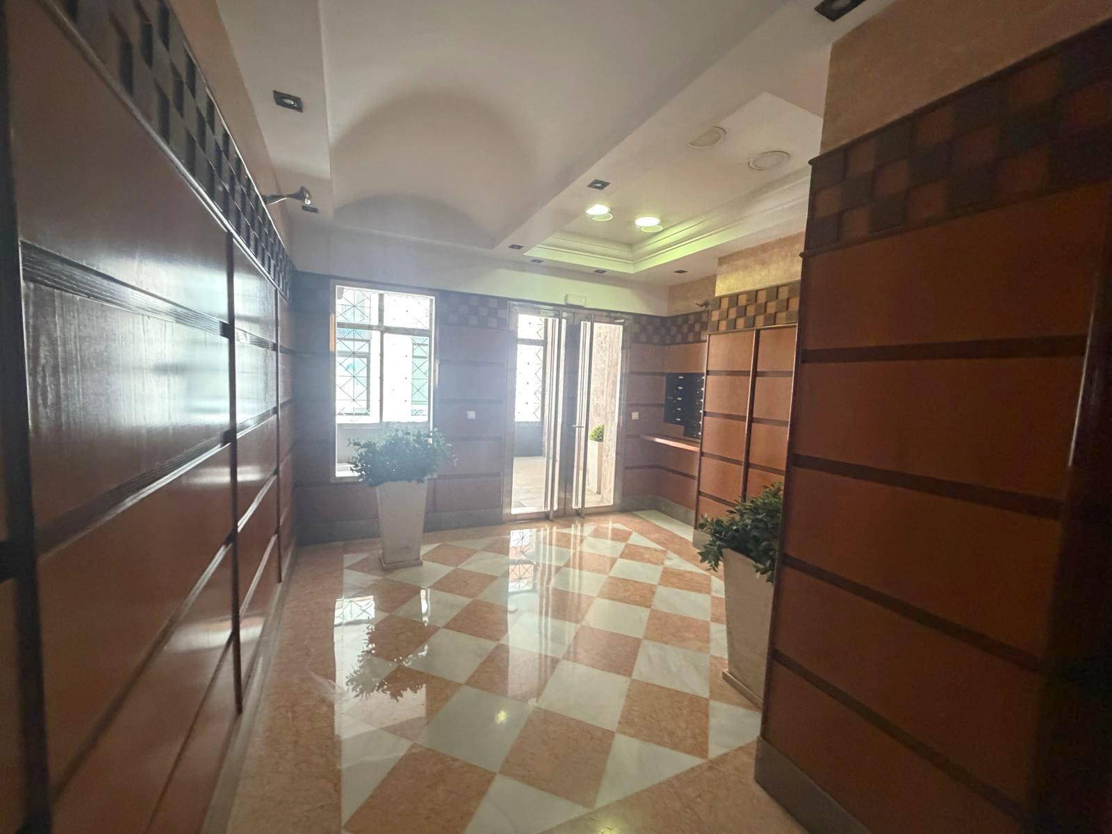 ¡Vive en una de las mejores zonas de Granada! Piso reformado - foto 20