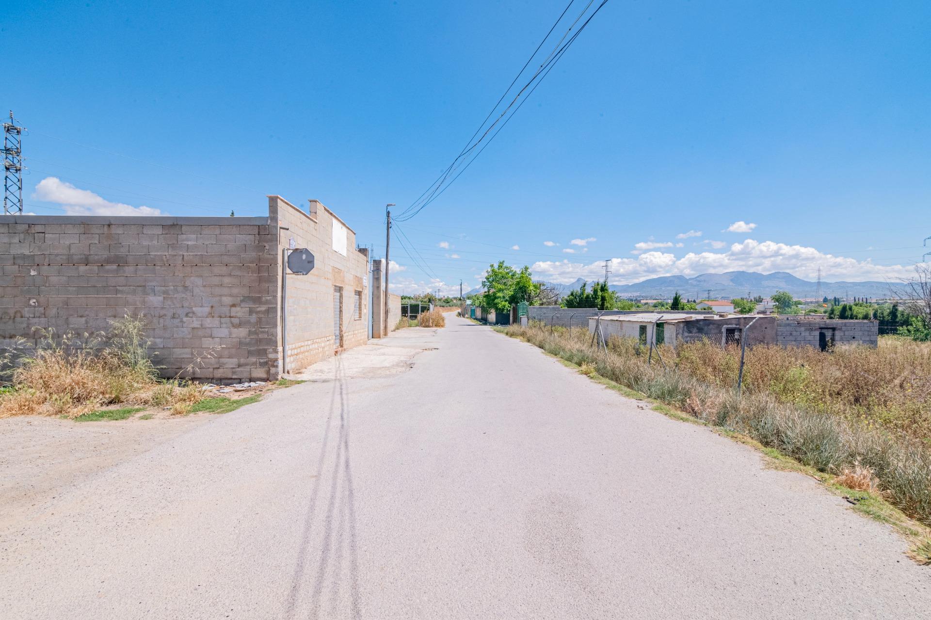 FINCA EN ATARFE CON DOS NAVES Y COBERTIZO - foto 33