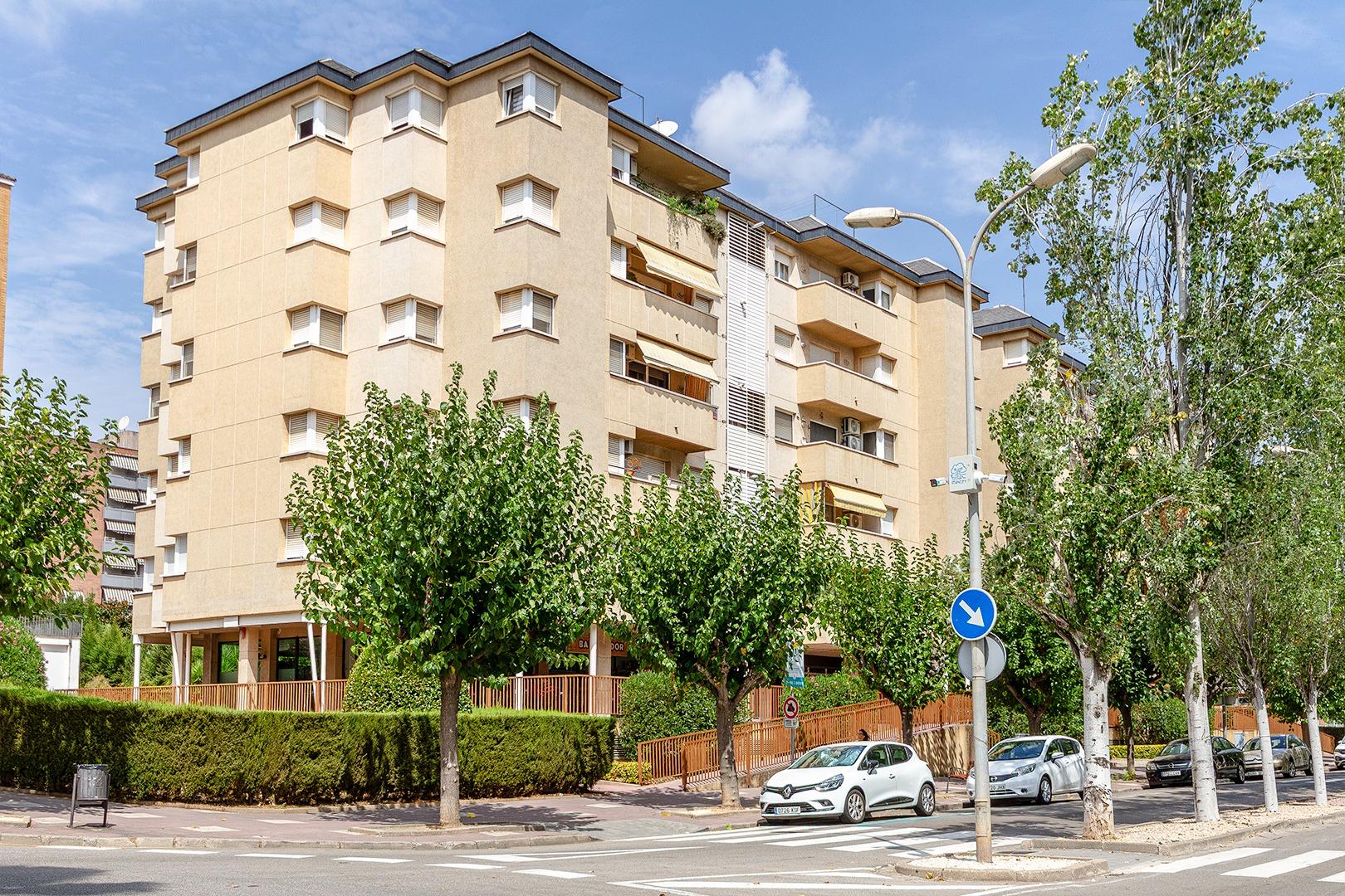 ÚNICO EN EL BARRIO DE CAMI FONDO DE MARTORELL