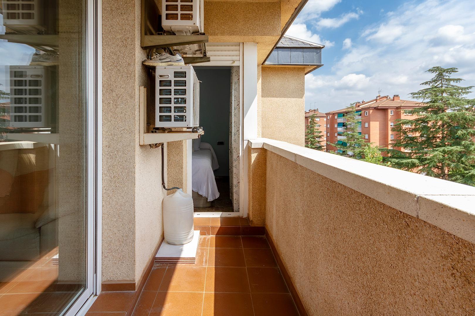 ÚNICO EN EL BARRIO DE CAMI FONDO DE MARTORELL - foto 12