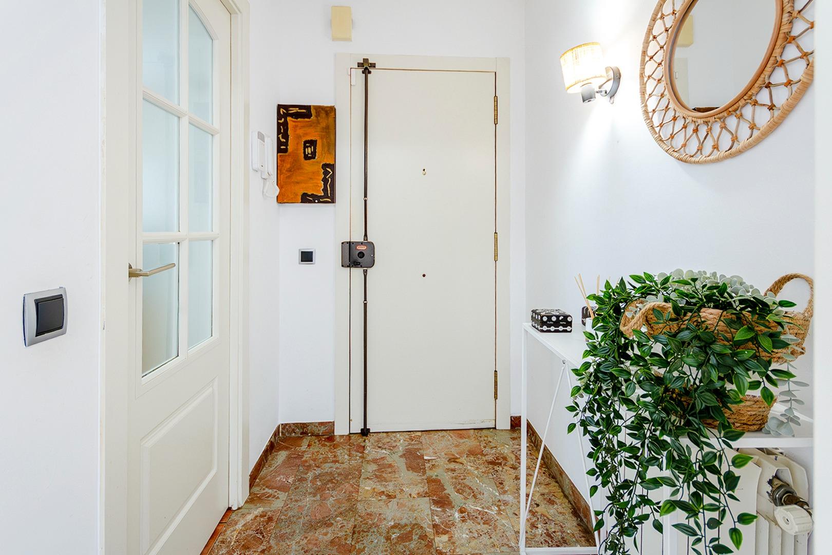 ÚNICO EN EL BARRIO DE CAMI FONDO DE MARTORELL - foto 3