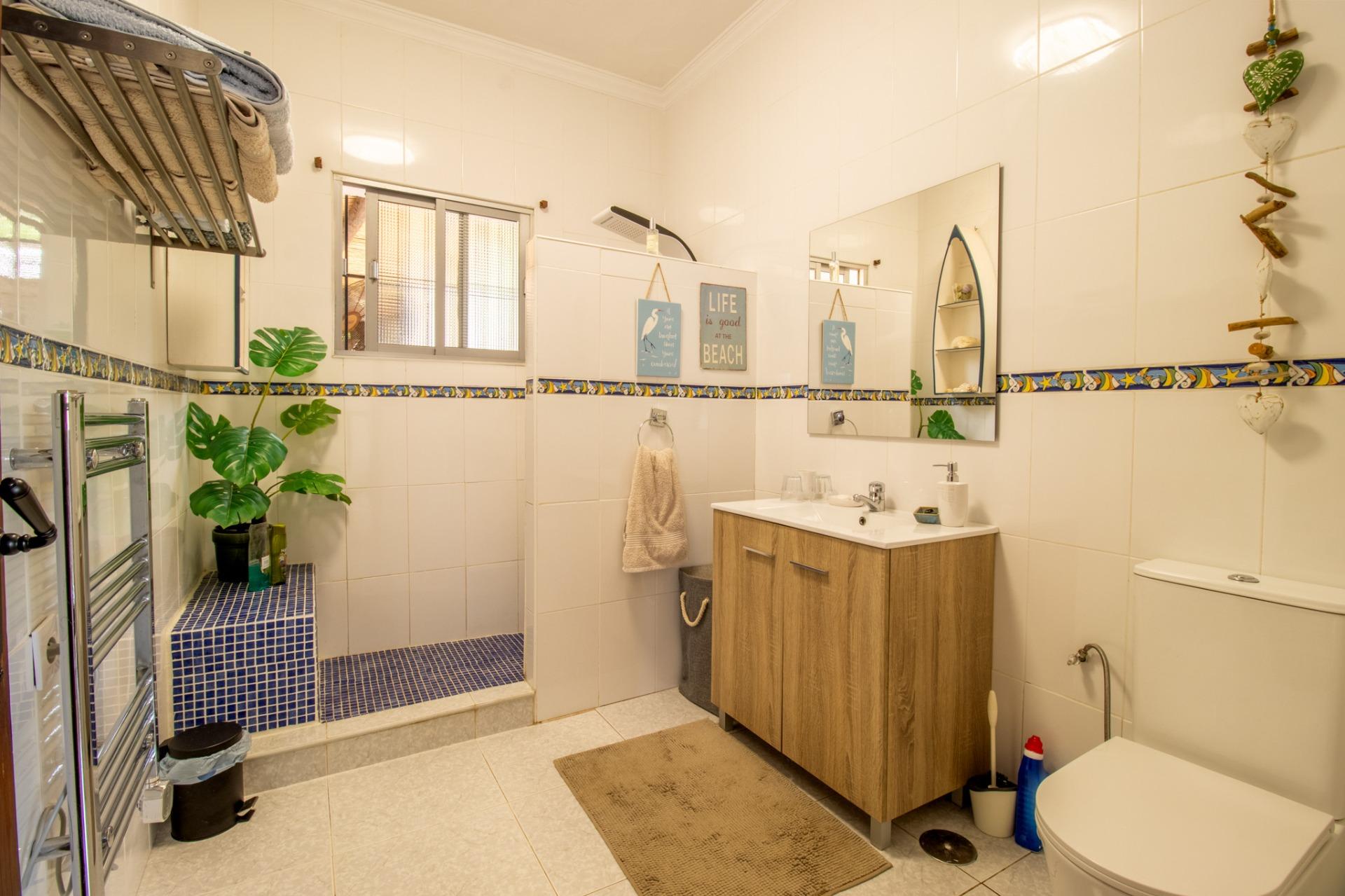 Fantástica Villa con Vistas Panorámicas en Punta Lara - foto 23