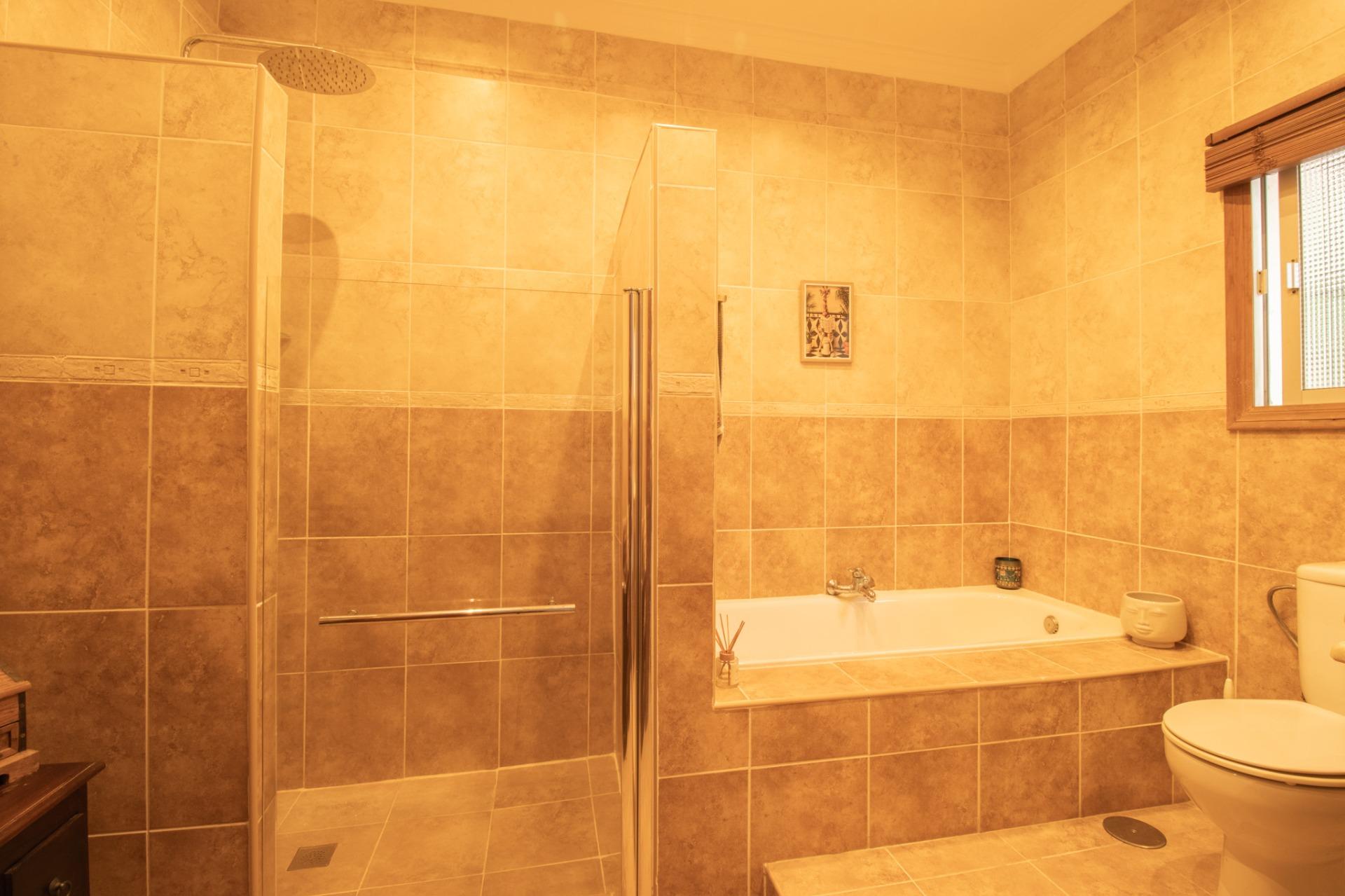 Fantástica villa con piscina privada y amplios espacios - foto 19