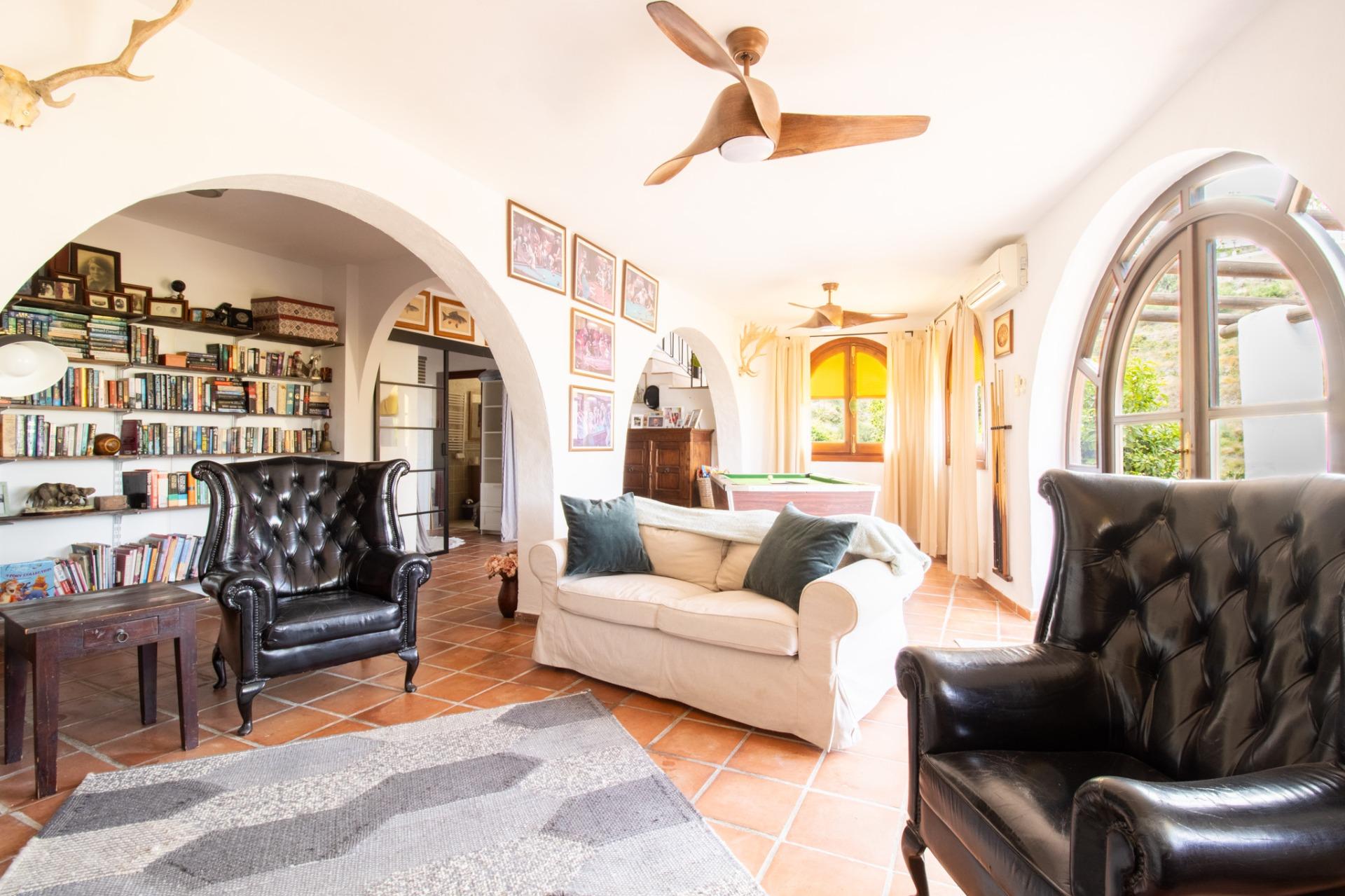 Fantástica villa con piscina privada y amplios espacios - foto 26