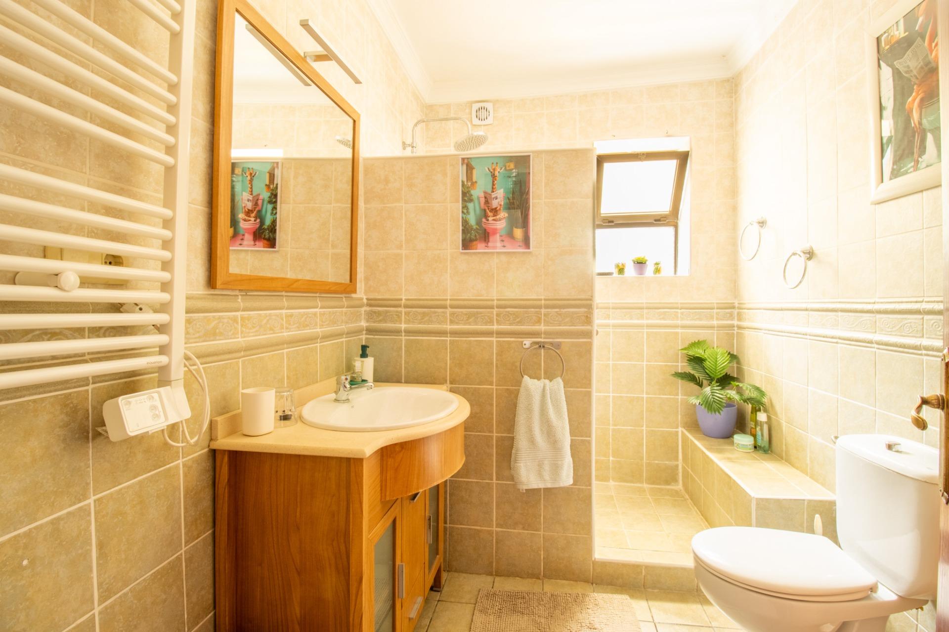 Fantástica villa con piscina privada y amplios espacios - foto 32