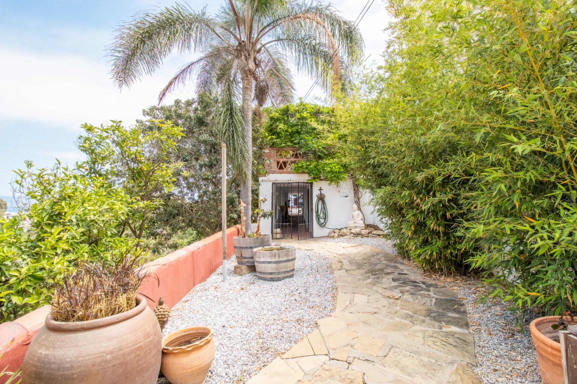 Fantástica villa con piscina privada y amplios espacios - foto 35