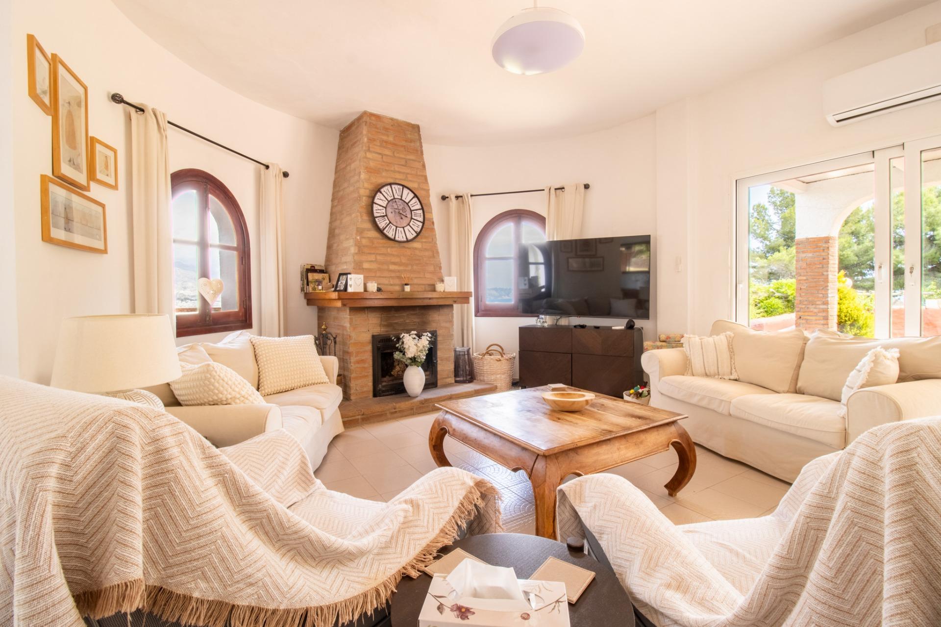 Fantástica villa con piscina privada y amplios espacios - foto 6