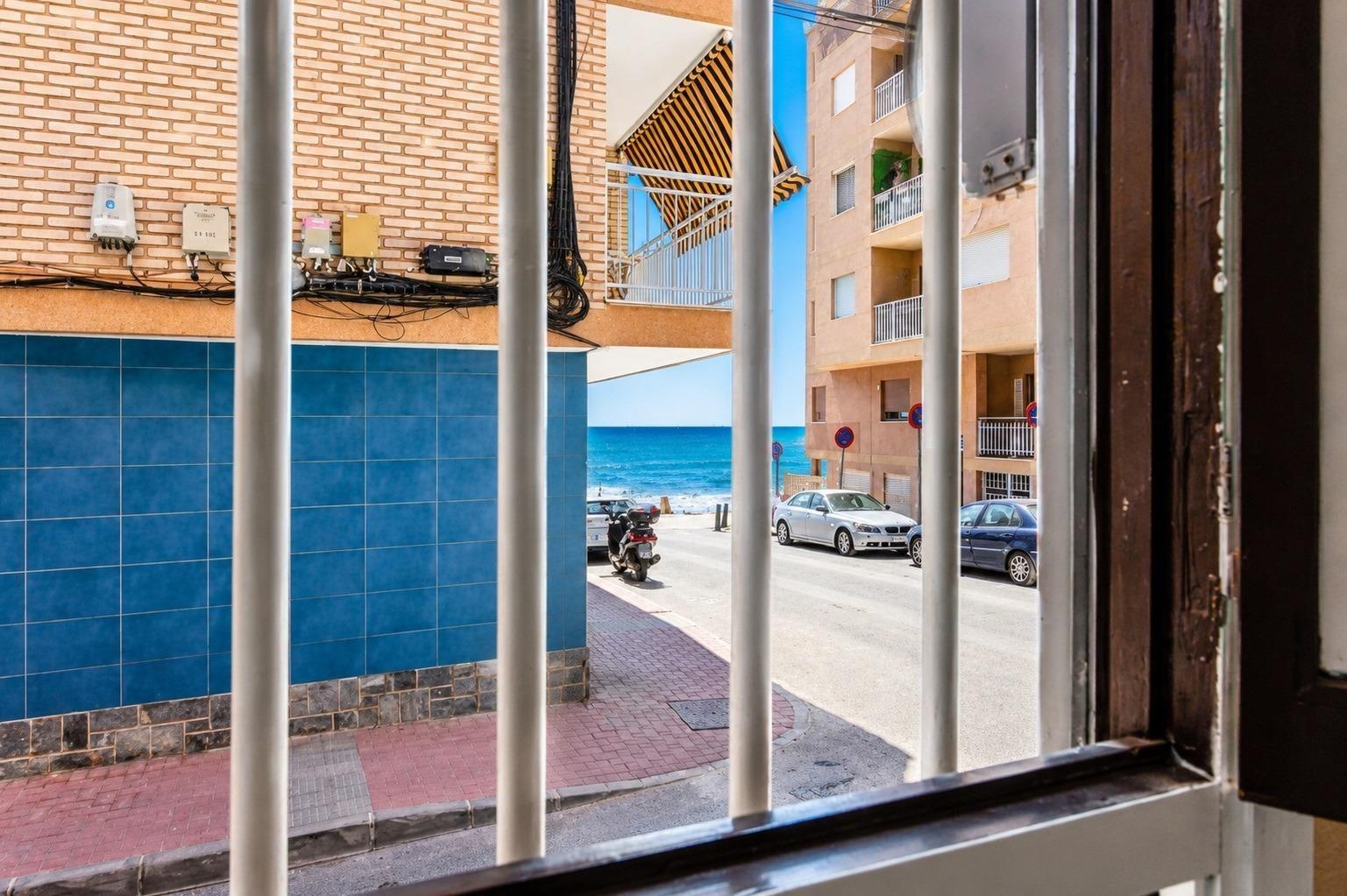 Amplio apartamento a solo 30 metros de la Playa de Los Náufr - foto 14