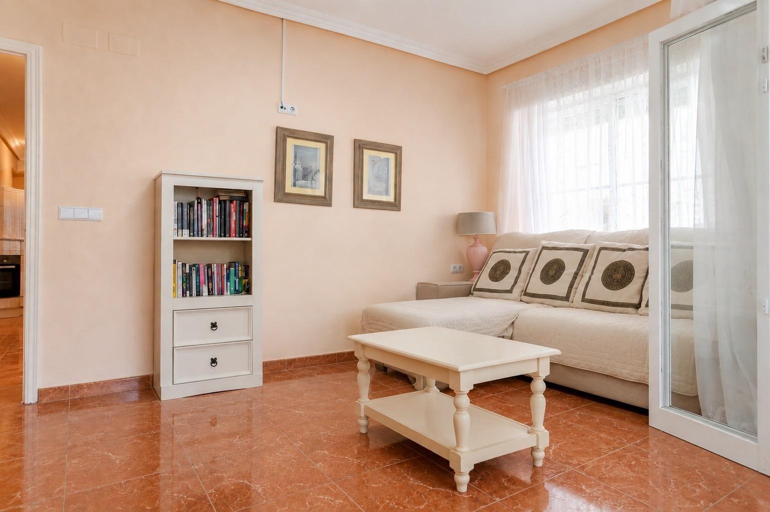 Amplio apartamento a solo 30 metros de la Playa de Los Náufr - foto 7