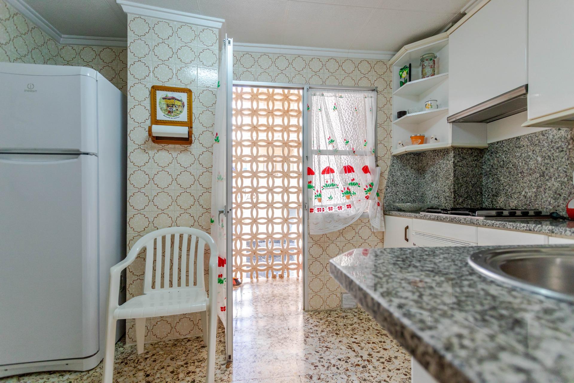 Apartamento en esquina a 100 metros de Playa de Los Locos co - foto 11