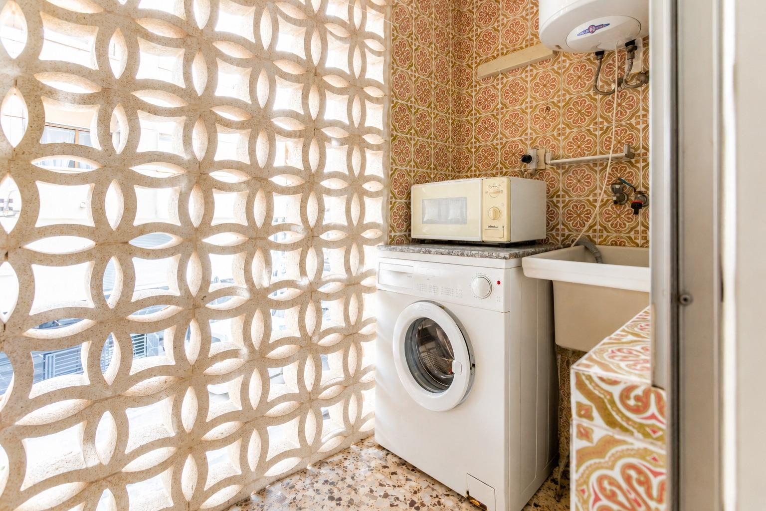 Apartamento en esquina a 100 metros de Playa de Los Locos co - foto 13