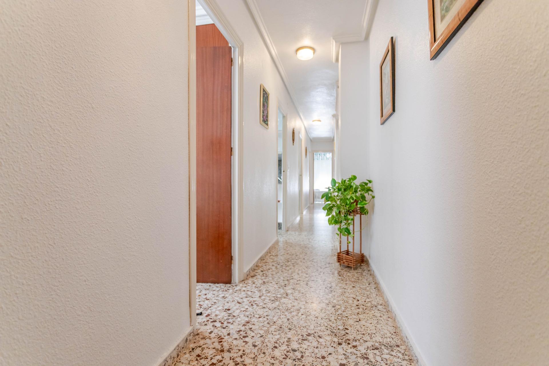 Apartamento en esquina a 100 metros de Playa de Los Locos co - foto 16