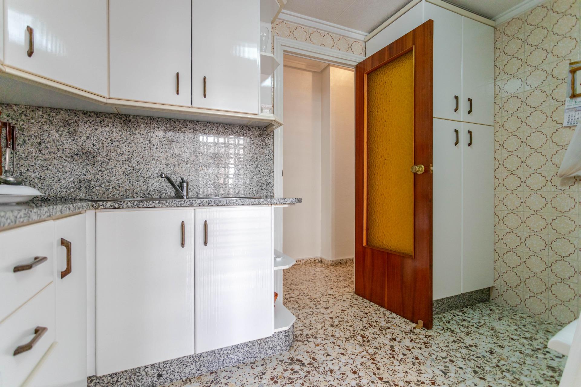 Apartamento en esquina a 100 metros de Playa de Los Locos co - foto 10
