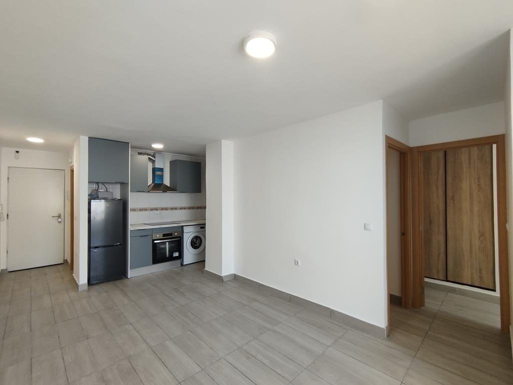 Apartamento completamente reformado a 500m de la playa