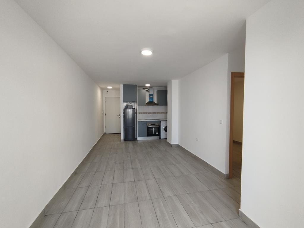 Apartamento completamente reformado a 500m de la playa - foto 2