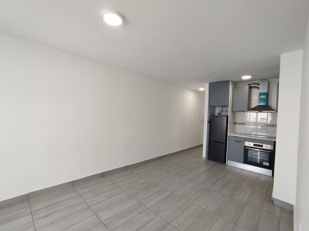 Apartamento completamente reformado a 500m de la playa - foto 3