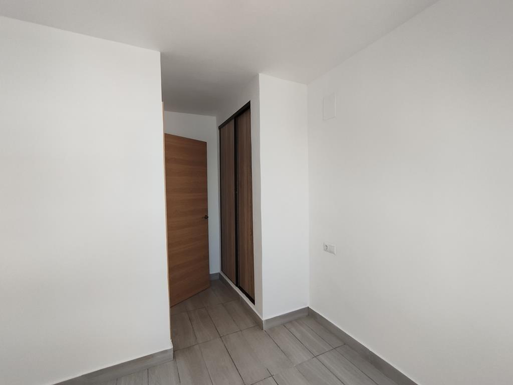 Apartamento completamente reformado a 500m de la playa - foto 21
