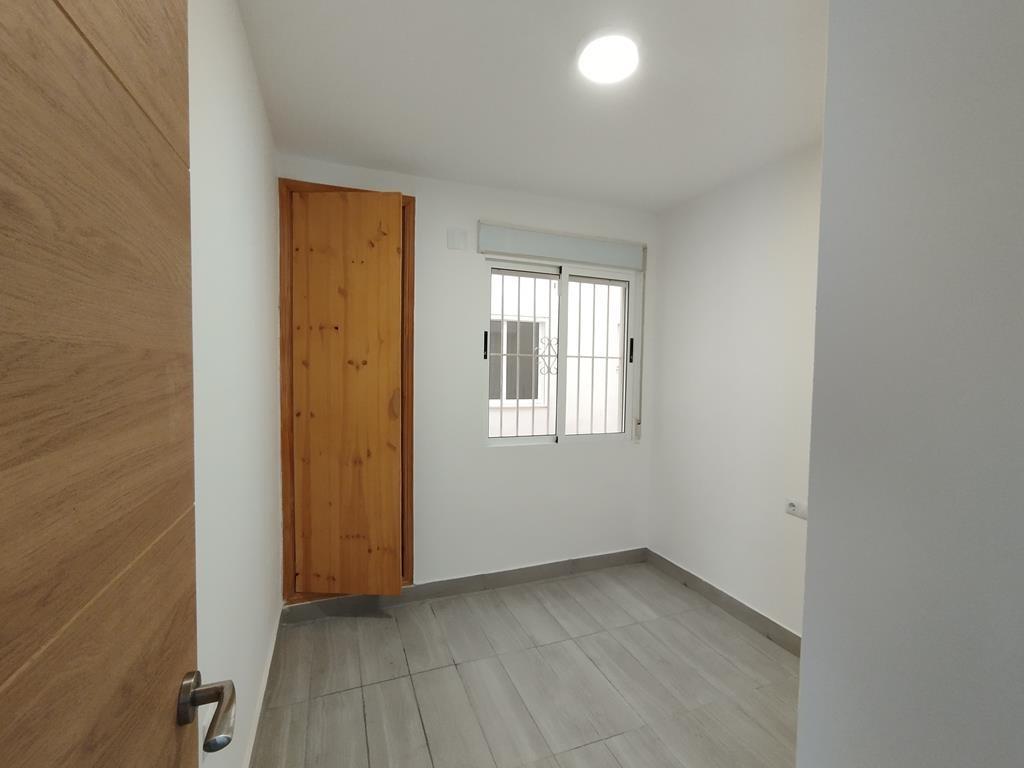 Apartamento completamente reformado a 500m de la playa - foto 23