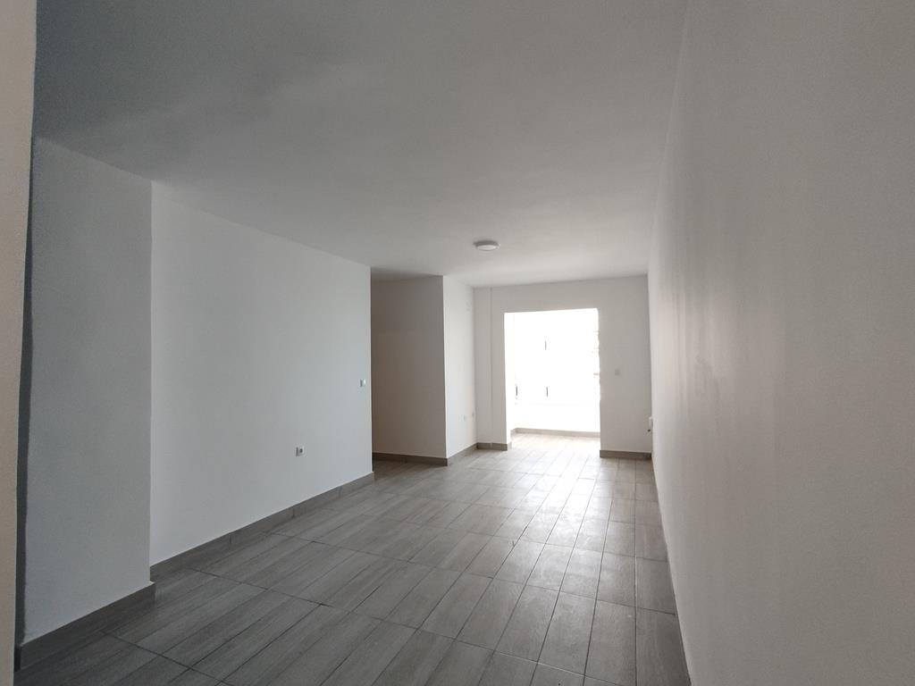 Apartamento completamente reformado a 500m de la playa - foto 5