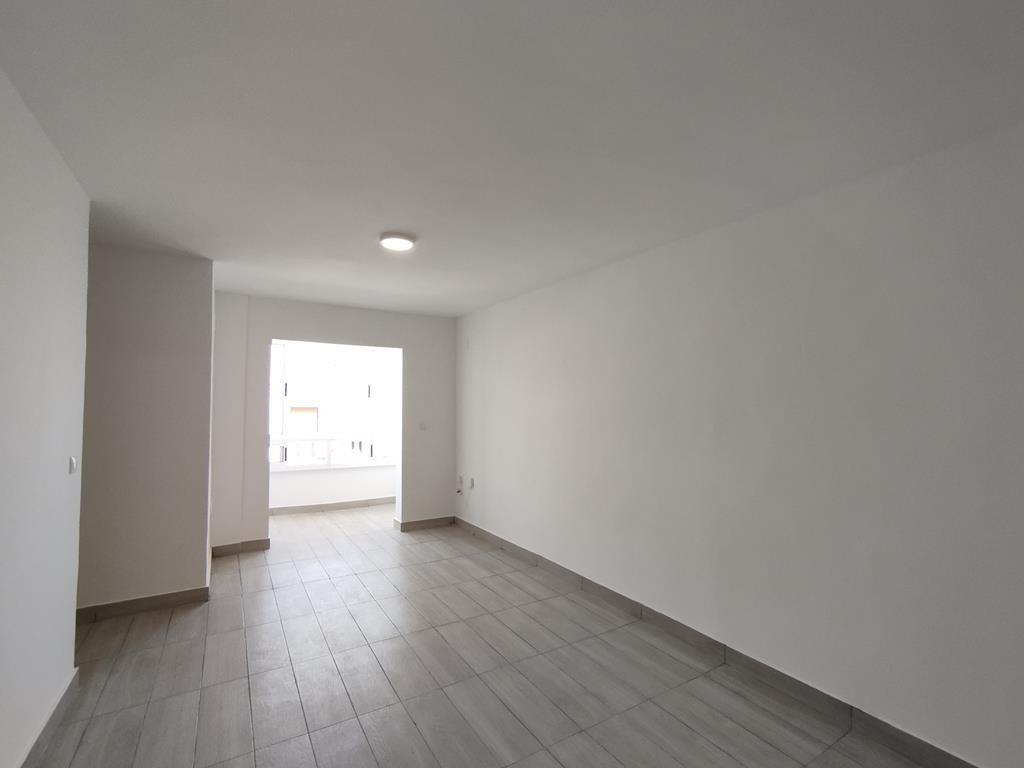 Apartamento completamente reformado a 500m de la playa - foto 6