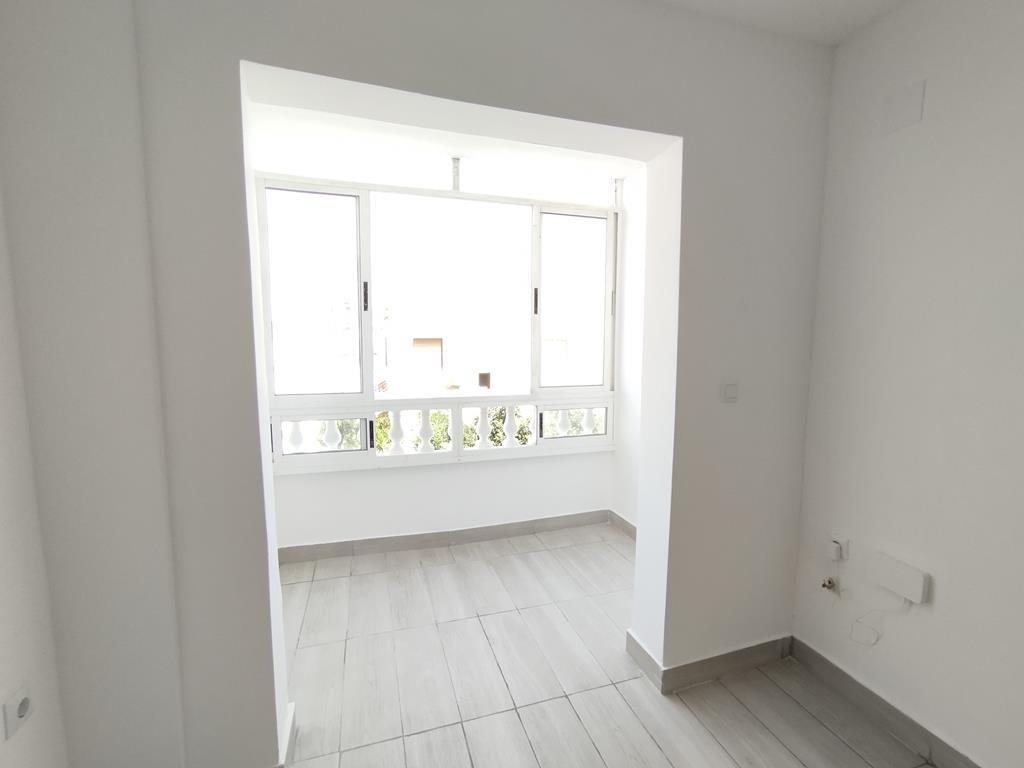 Apartamento completamente reformado a 500m de la playa - foto 7
