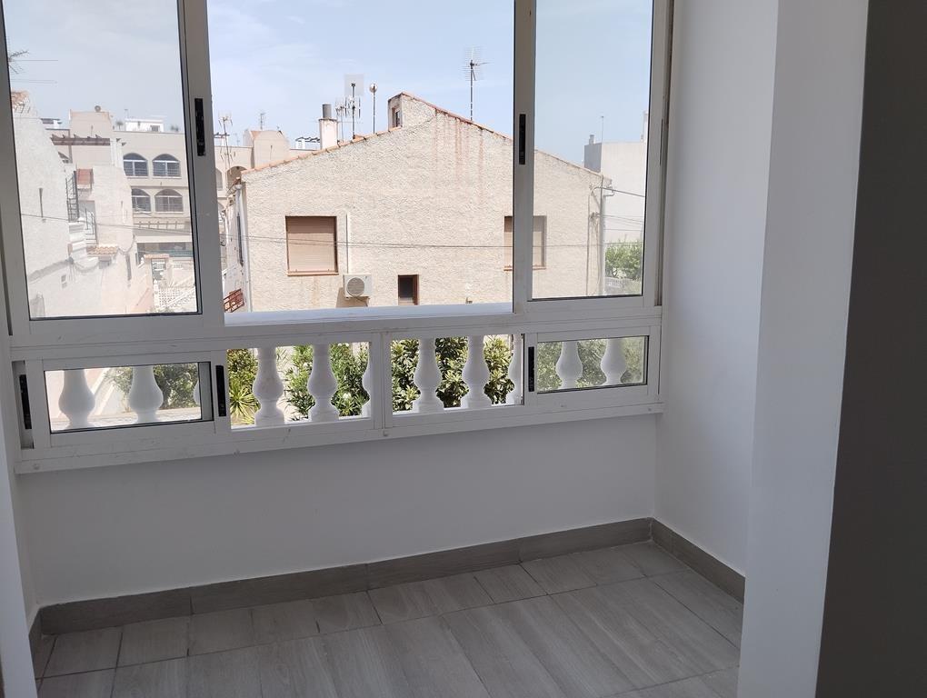 Apartamento completamente reformado a 500m de la playa - foto 8