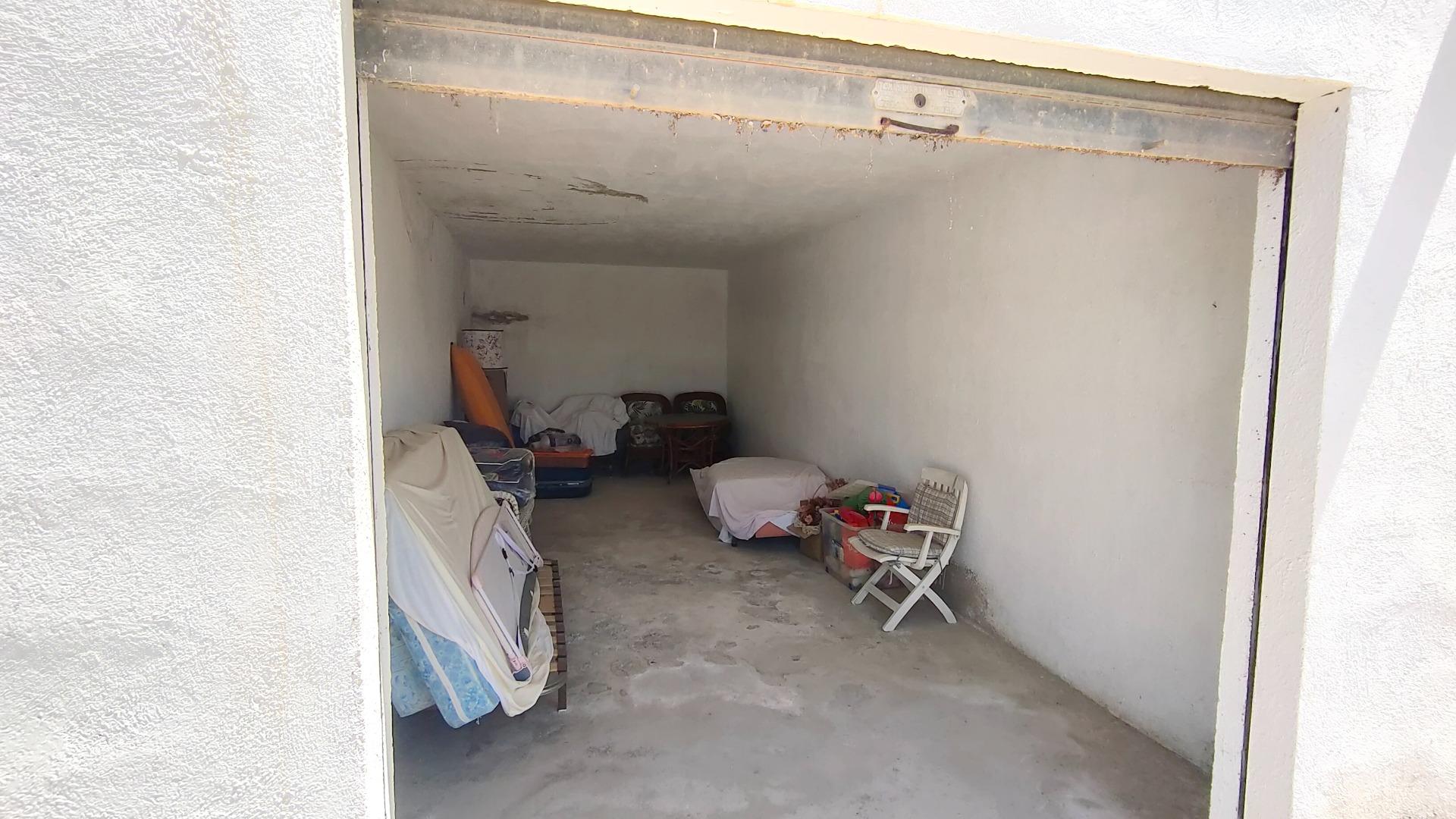 GARAJE CERRADO DE APROX. 30 m2 EN VENTA EN LA ZONA CALYPSO – - foto 2
