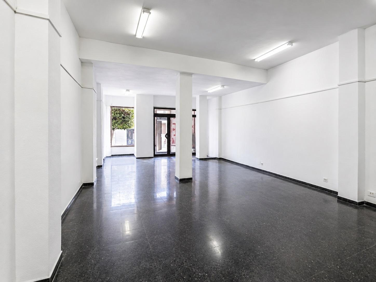 Local comercial de 127 m2 en alquiler entre el Ayuntamiento  - foto 5