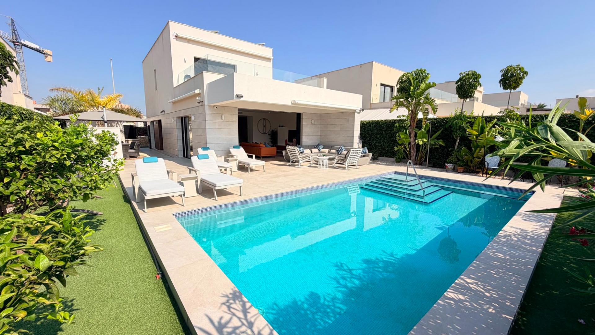 Villa 4 habitaciones 159m² en venta - Costa blanca sur - foto 3