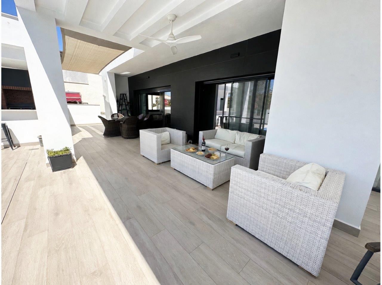 Villa 5 habitaciones en venta - Mar Menor Golf Resort - foto 4
