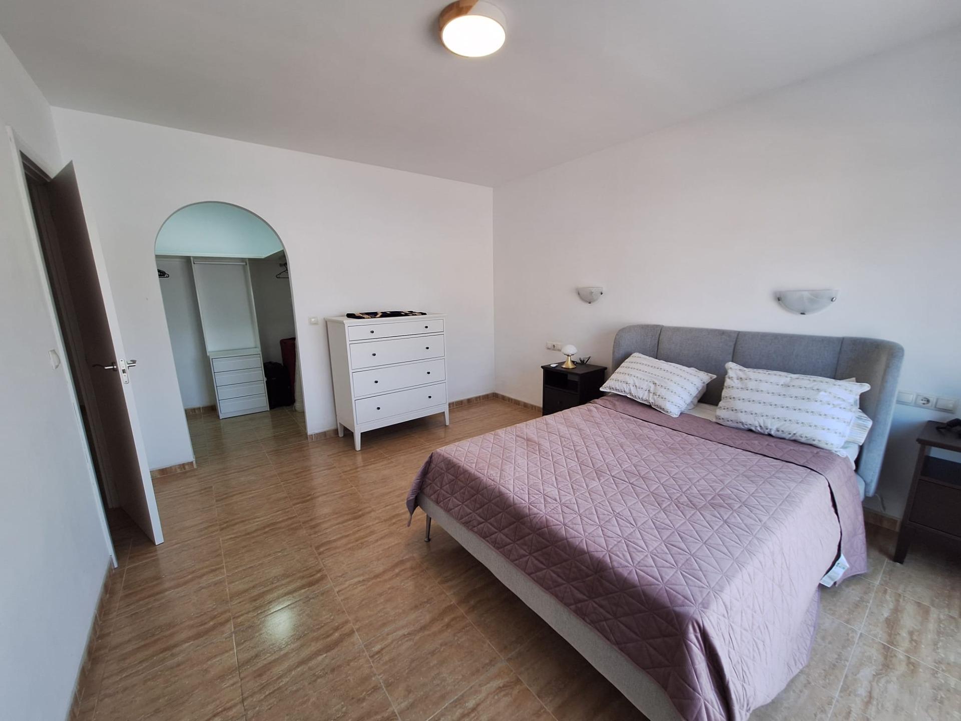CHALET ADOSADO EN ZONA RECINTO FERIAL - FUENGIROLA - foto 13
