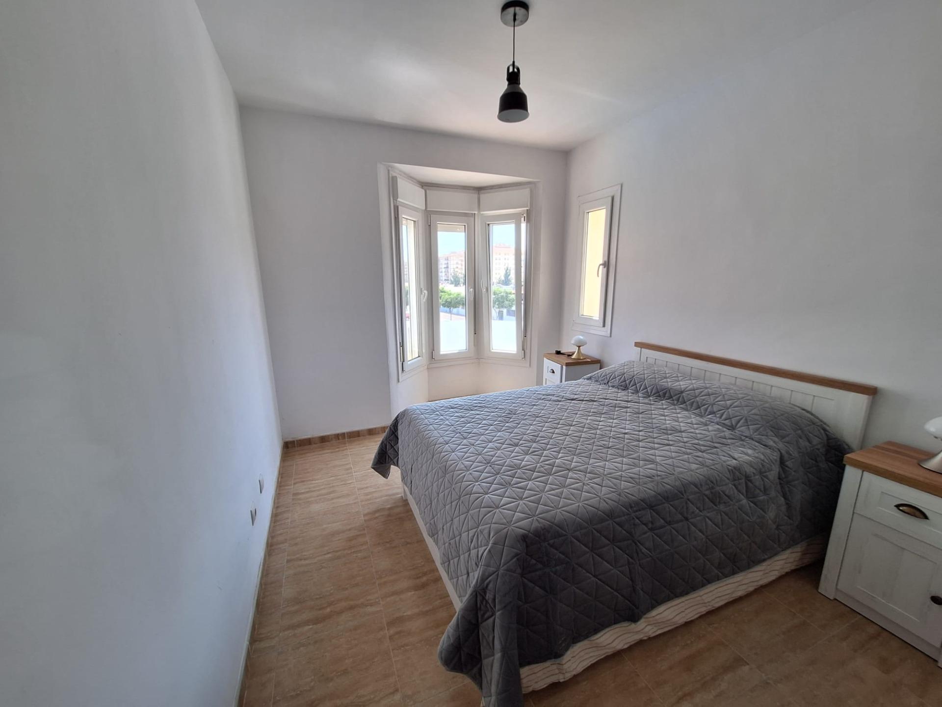 CHALET ADOSADO EN ZONA RECINTO FERIAL - FUENGIROLA - foto 17