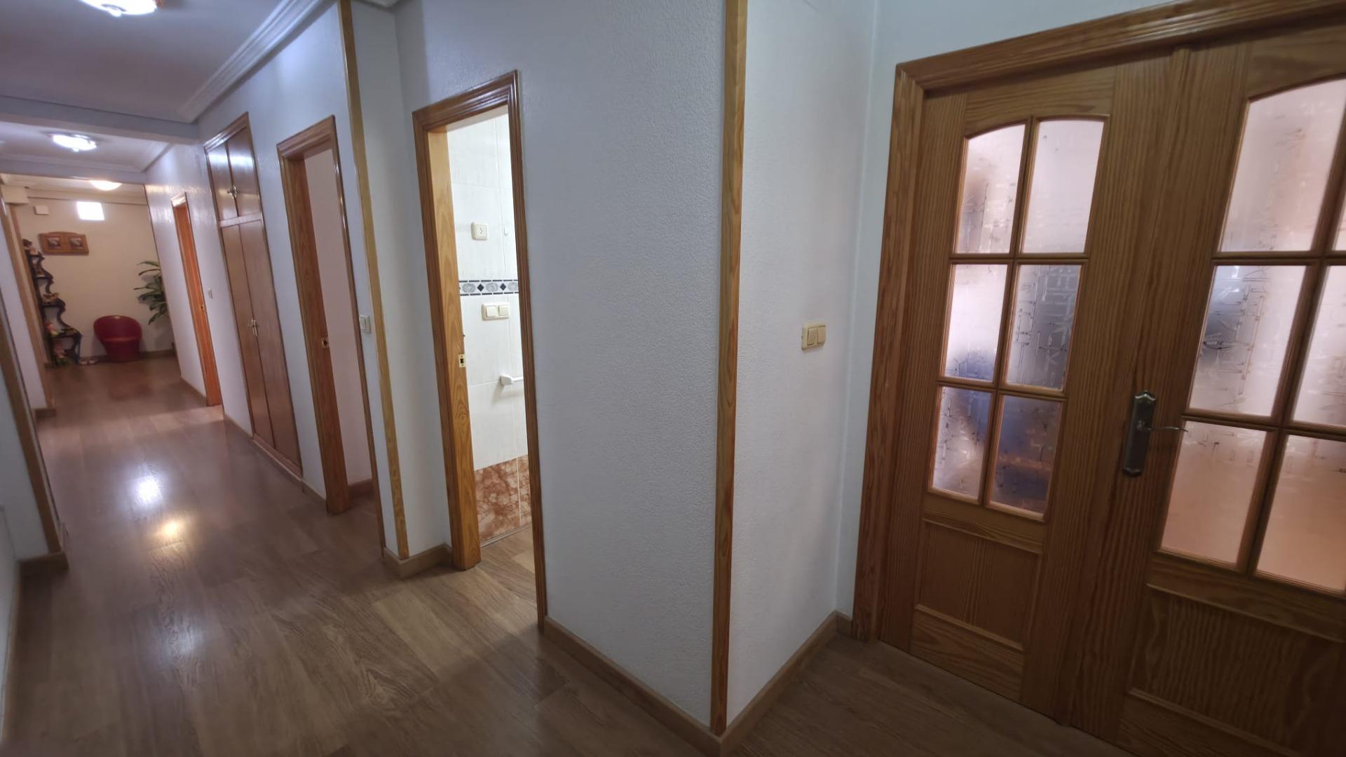 Amplio Apartamento de 3 habitaciones en Torrevieja, Acequion - foto 16