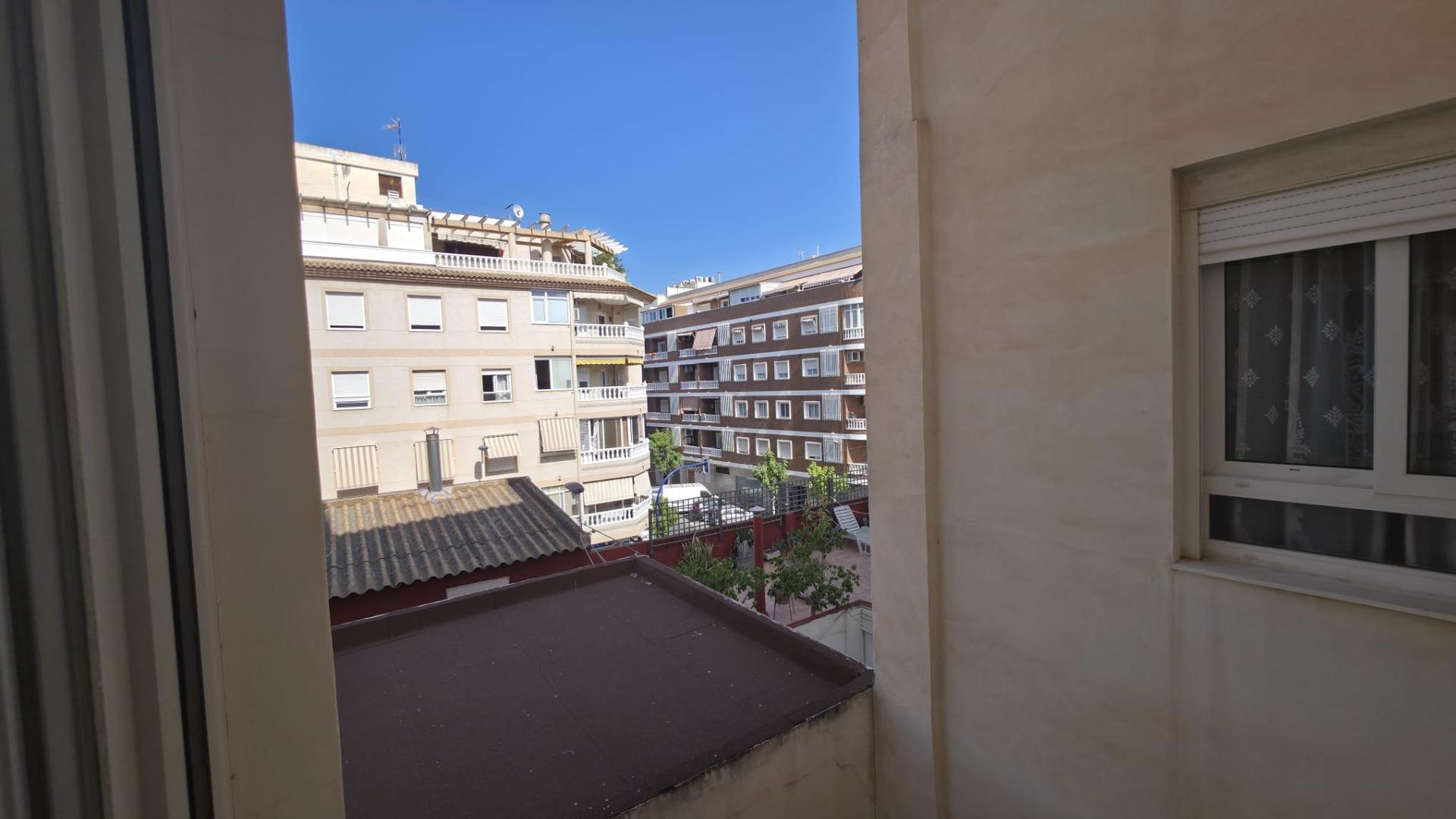 Amplio Apartamento de 3 habitaciones en Torrevieja, Acequion - foto 5