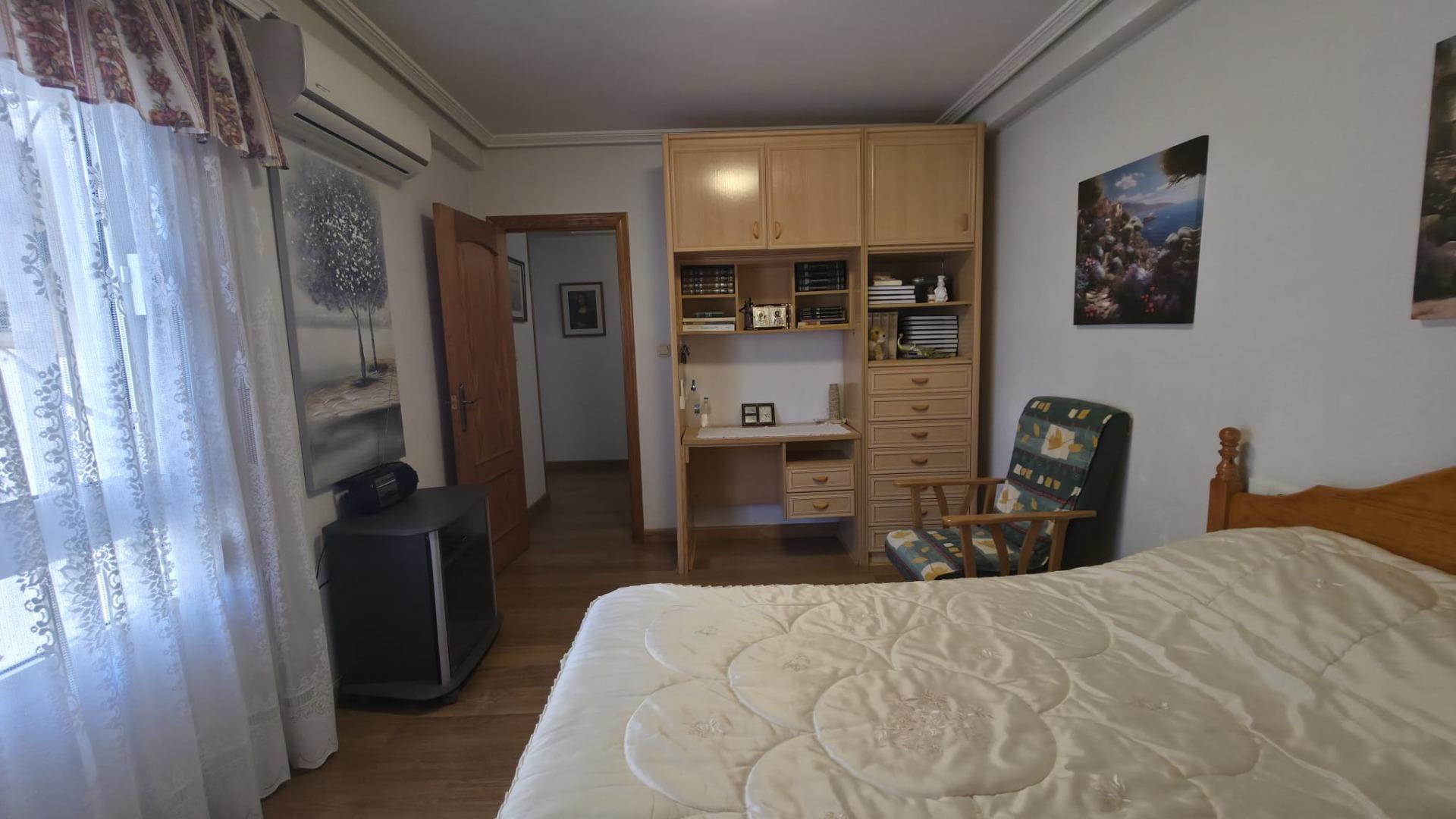Amplio Apartamento de 3 habitaciones en Torrevieja, Acequion - foto 6