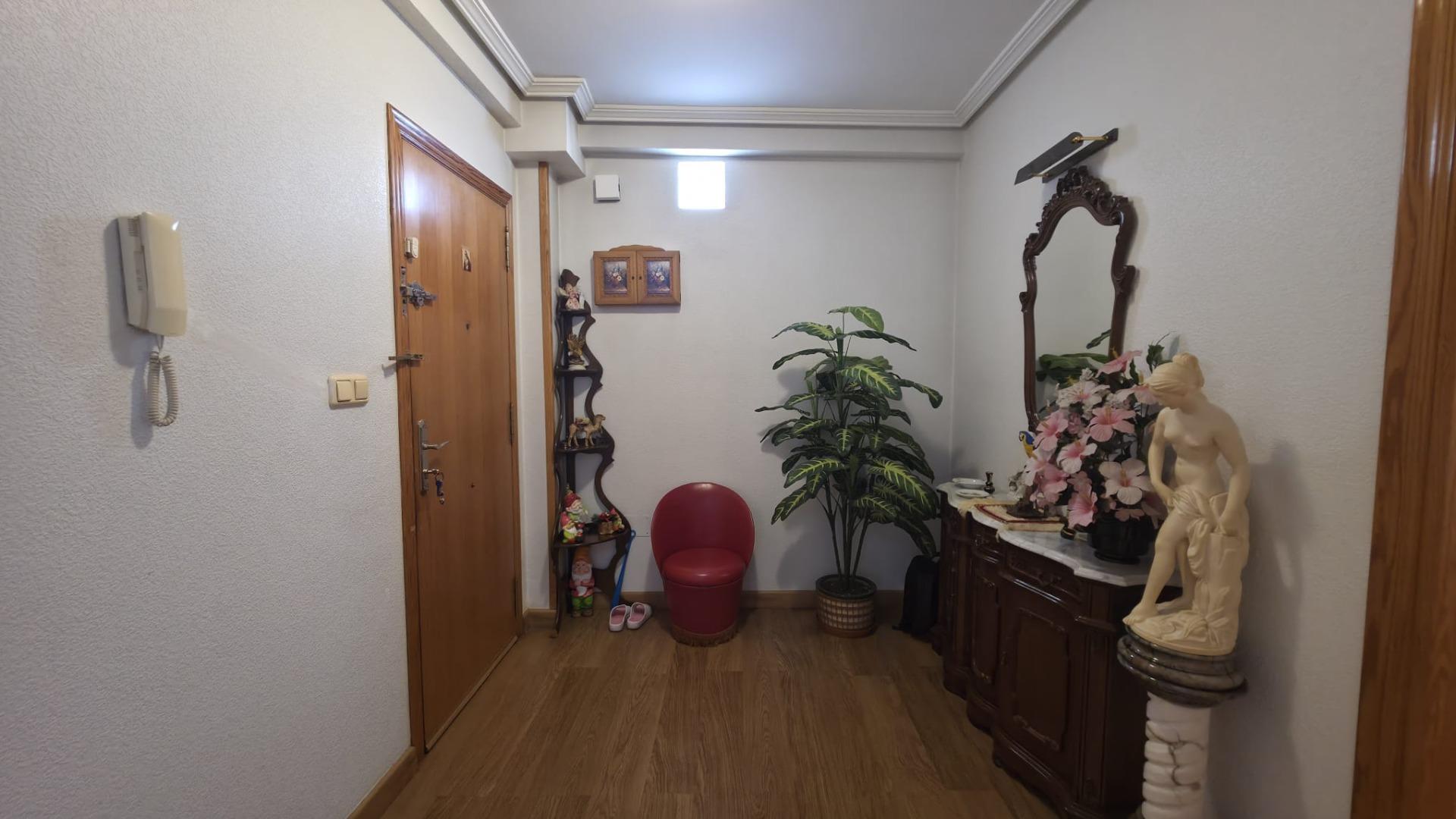 Amplio Apartamento de 3 habitaciones en Torrevieja, Acequion - foto 7
