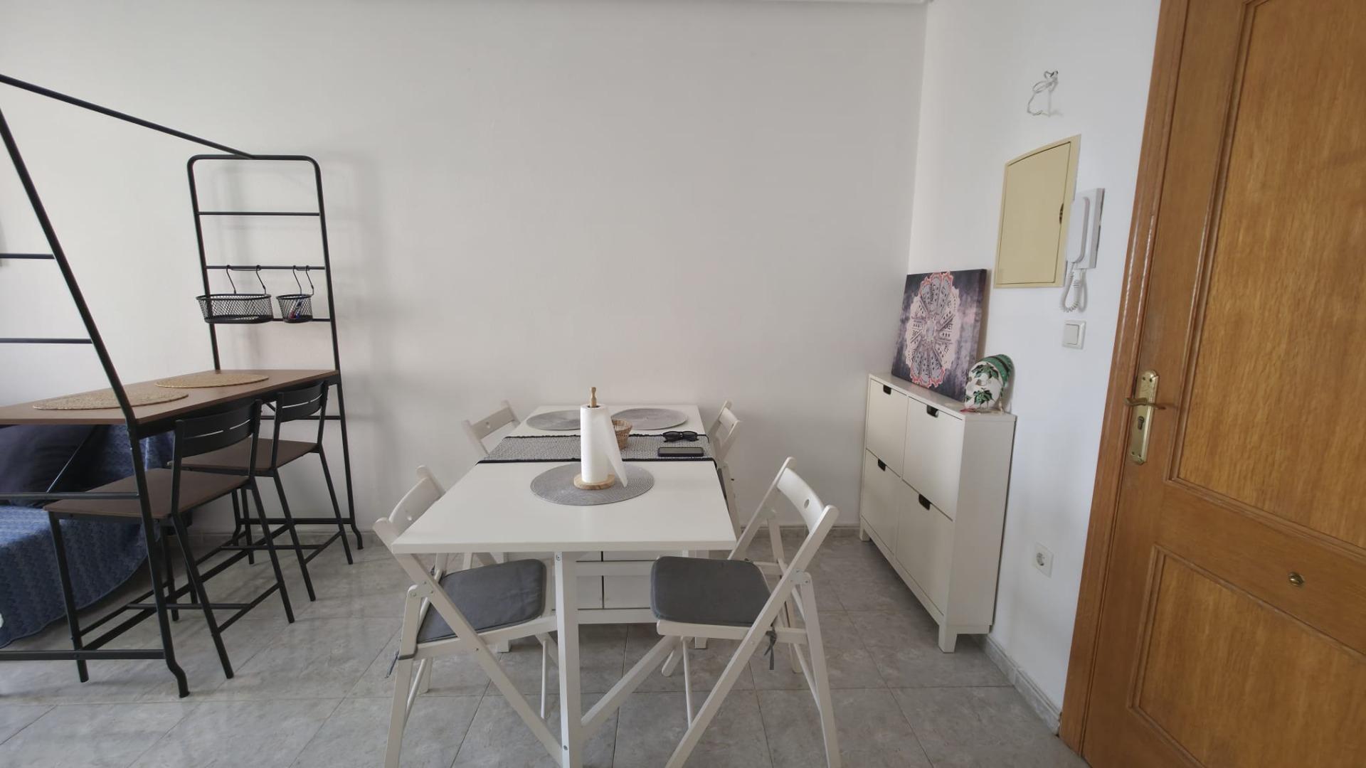 Apartamento en Torrevieja playa de Los Locos en Perfecto Est - foto 6